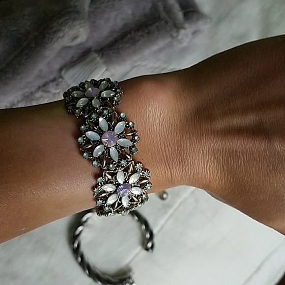 3 Bracelets Two Beaded Stretchy & One Silver Clasp - Picture 6 of 8